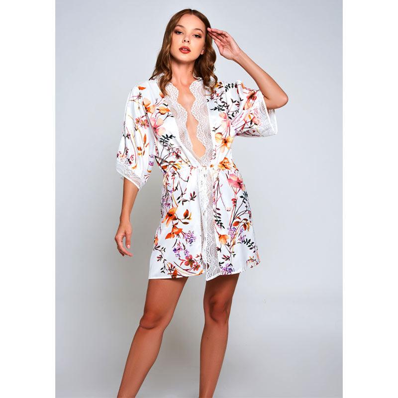 Lucia Robe