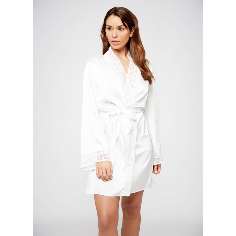 Elissa Robe