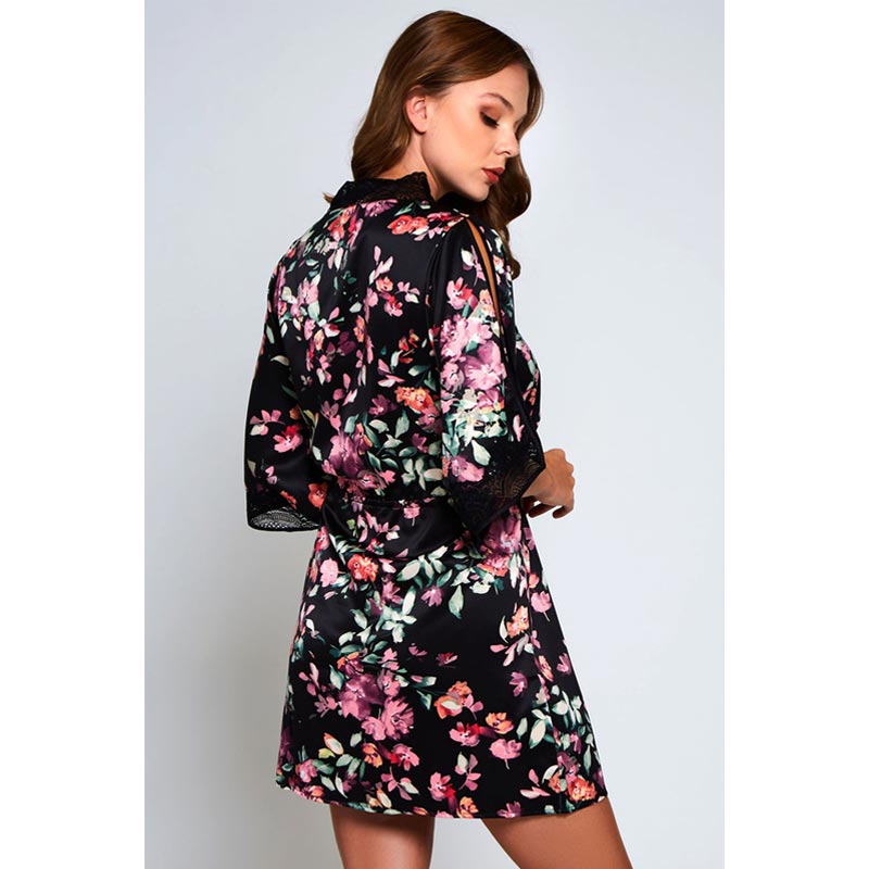 Lucia Robe