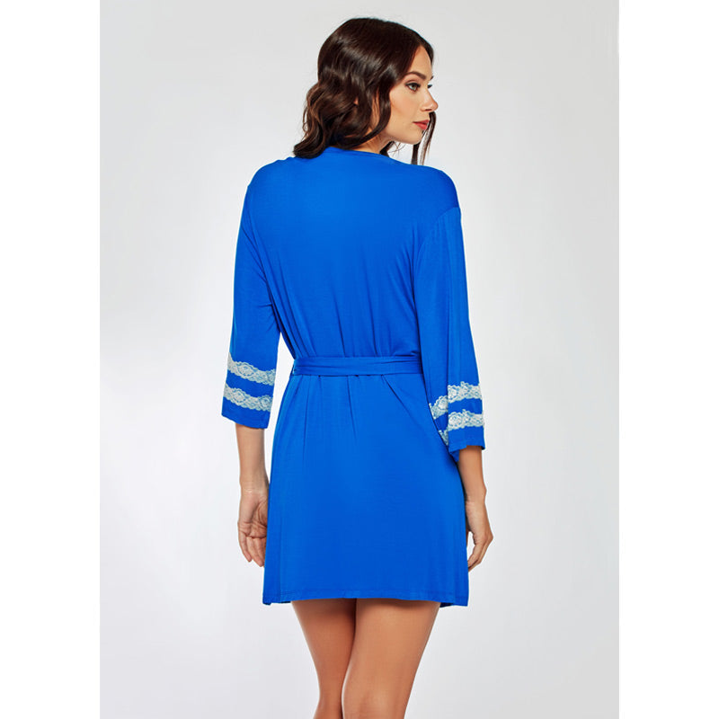 Davina Robe