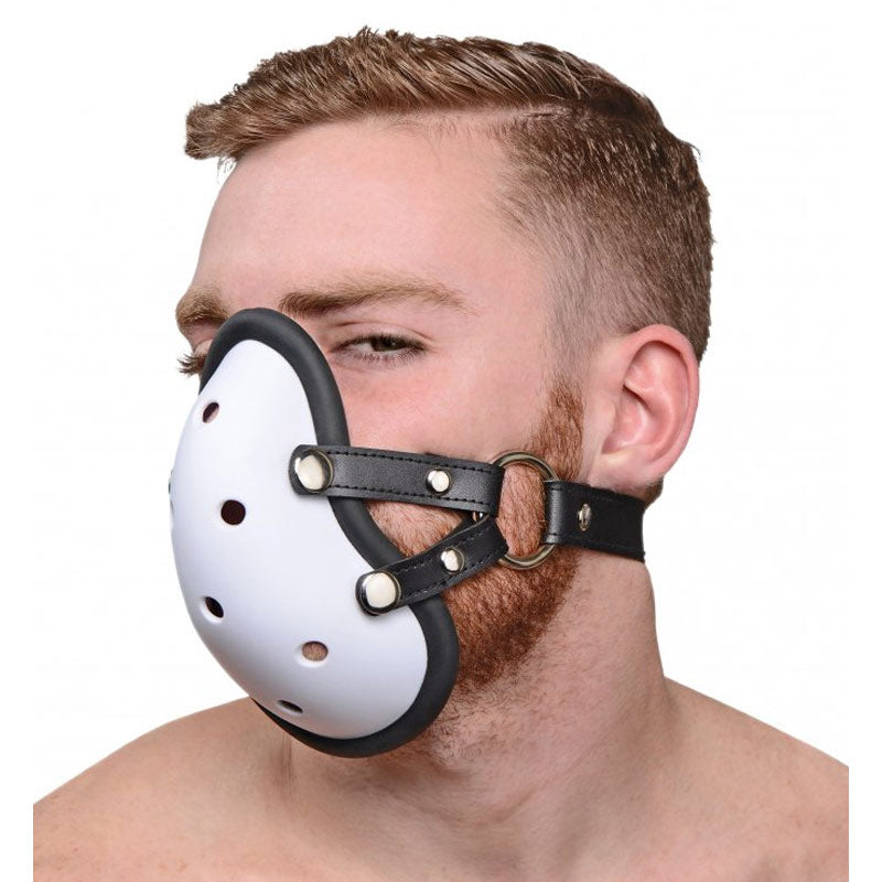 Musk Athletic Cup Muzzle
